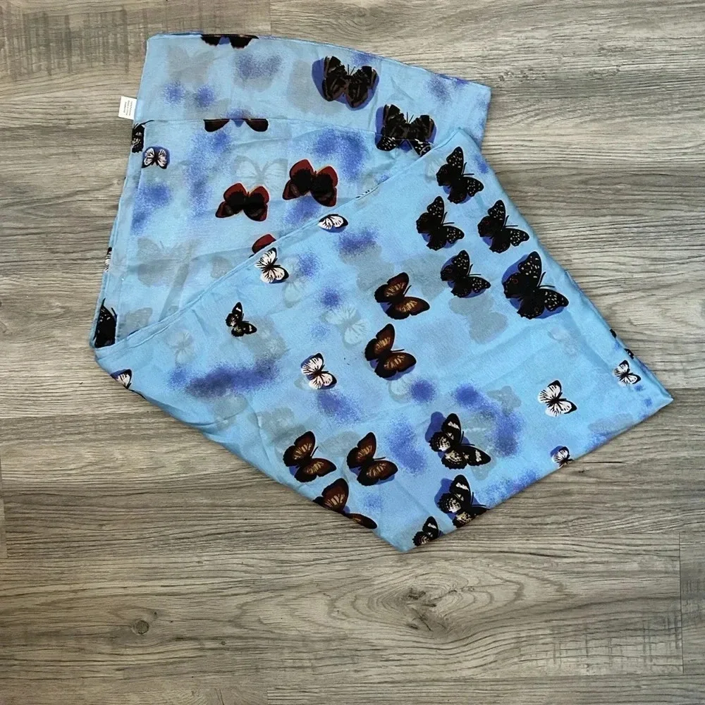 Scarf Light Blue with‎ Butterfly